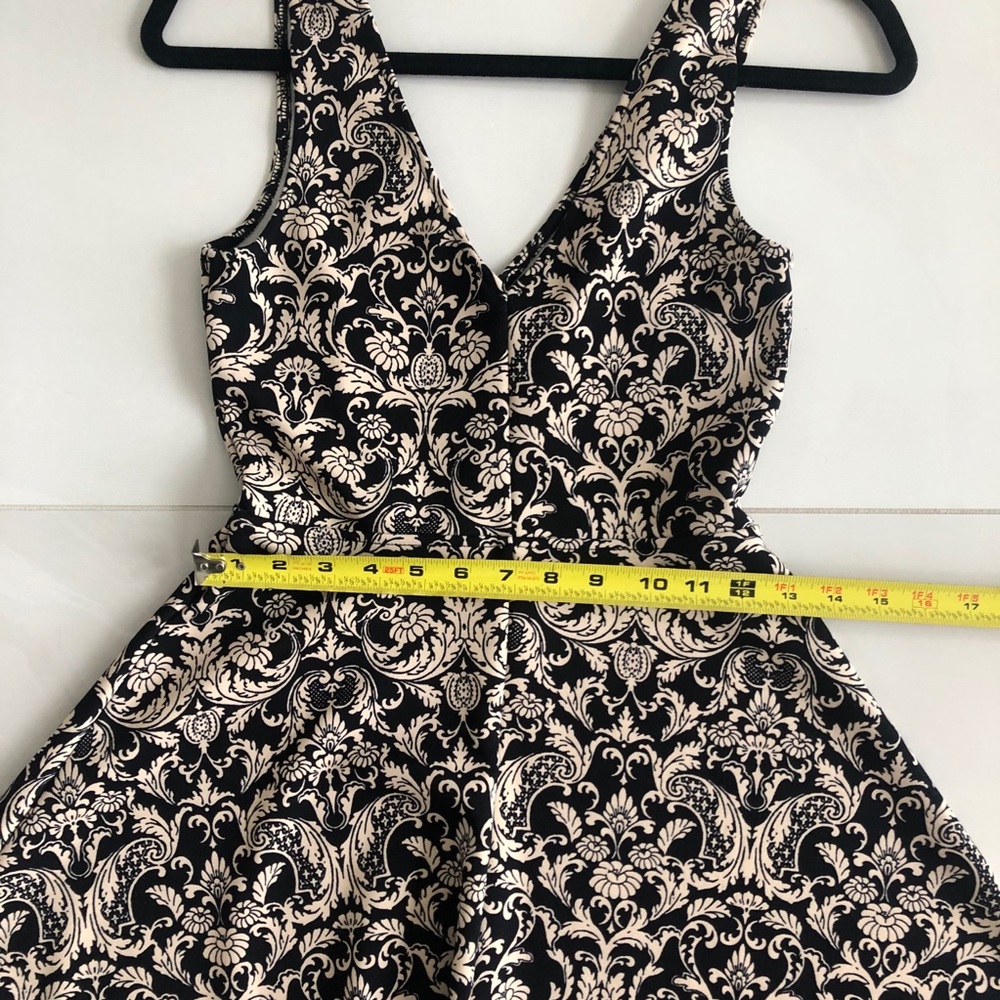 Forever 21 Paisley Skater Dress with V Neck - Picture 8 of 10